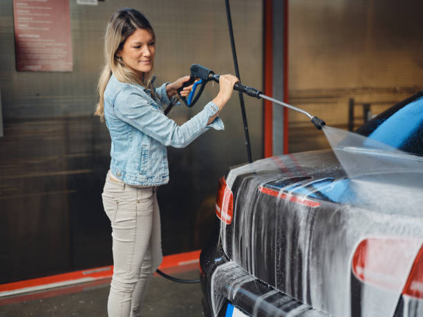 Garage Pressure Washing in Mineral Ridge, OH